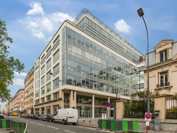 Bureau 694 m²