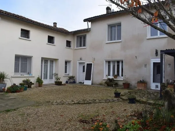 Maison 9 pièces 294 m²