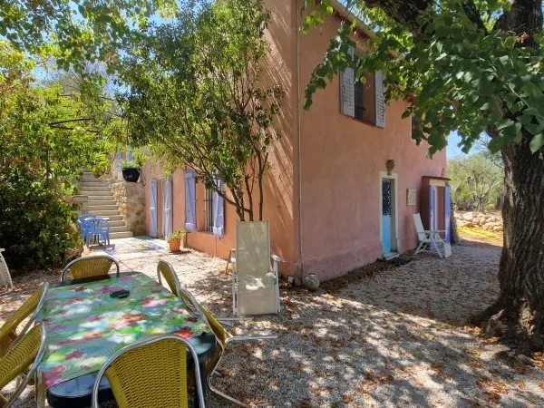 GRASSE ST JACQUES, jolie maison ancienne 85m² avec terrasse