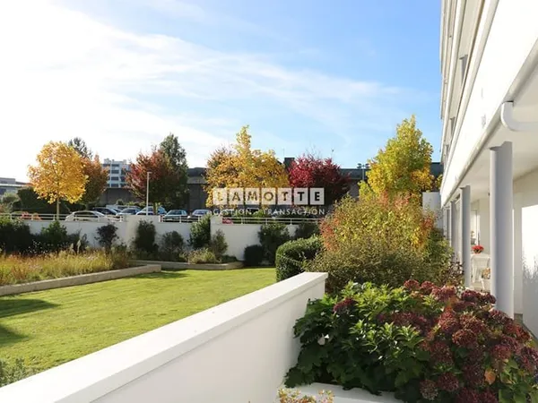 APPARTEMENT TYPE 6 + GARAGE EN SOUS SOL + PARKING - RESIDENCE DE STANDING AVEC ASCENSEUR - TERRASSE 