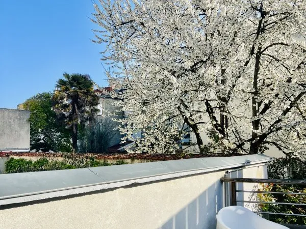 Vends maison180m² 5/6 chambres jardin clos et piscine
