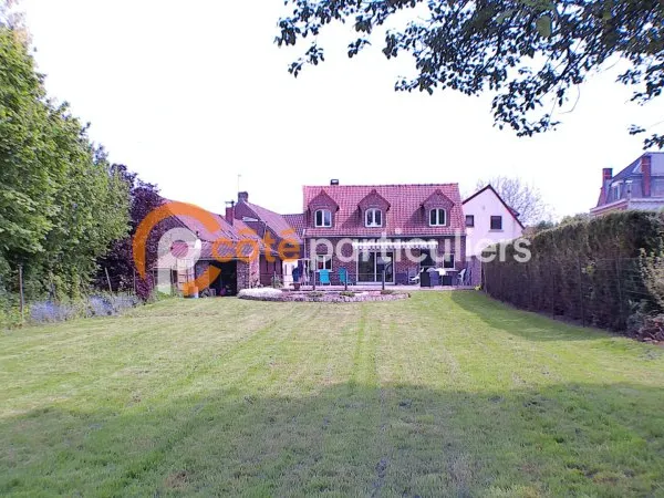 Maison semi-indiduelle de 168 M² avec un jardin de 1400M²