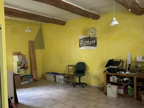 Primo accedant/local commercial
