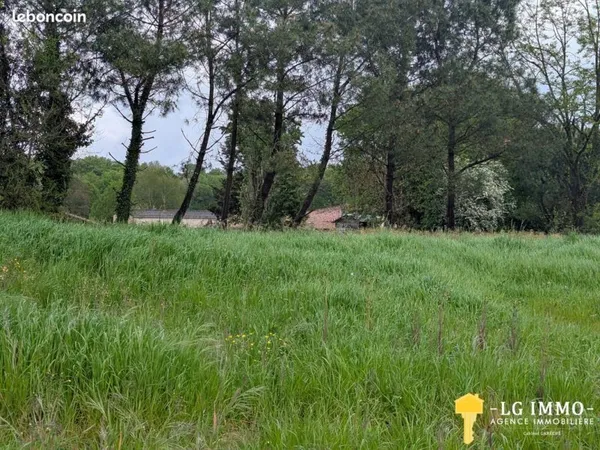 Terrain 661 m² Saint-Simon-de-Bordes