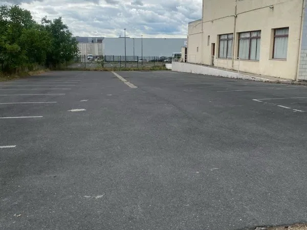 Local commercial à zone farman