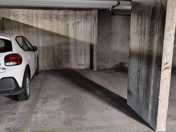 Parking 12 m²