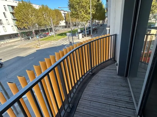 T2 BAS CENON - AU PIED DU TRAM