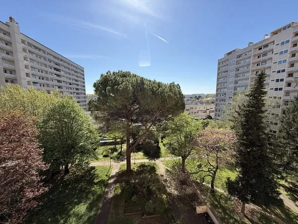 Toulouse rue Bonnat Beau potentiel pour ce T3 traversant a