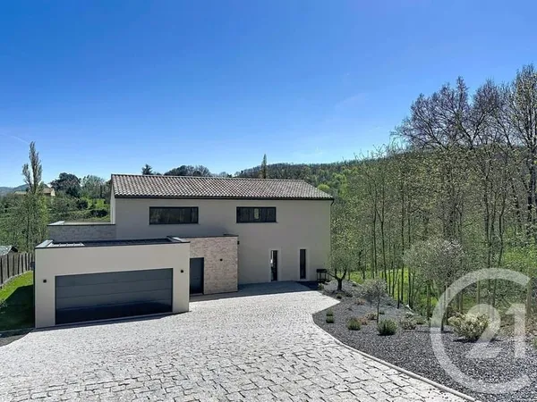 Maison 6 pièces 228 m²