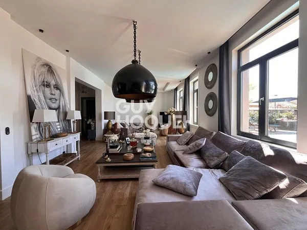 Maison 6 pièces 220 m²