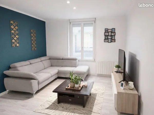 Charmant appartement rénové avec jardin et garage