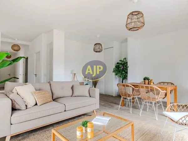 GRADIGNAN : Apt T4 avec grande terrasse