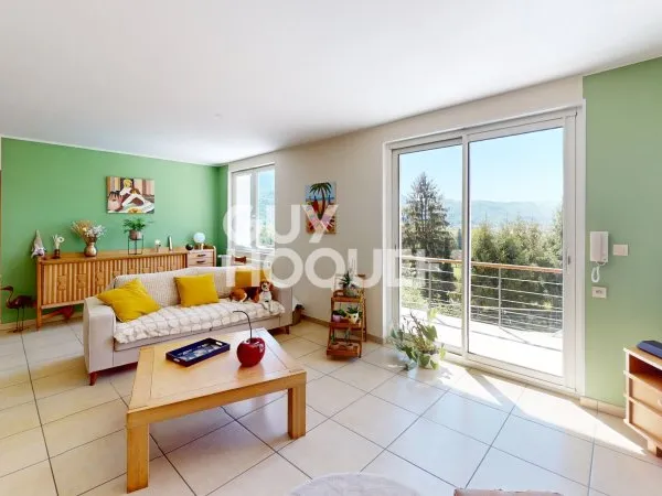 Maison familiale avec vue imprénable de 158.5 m²