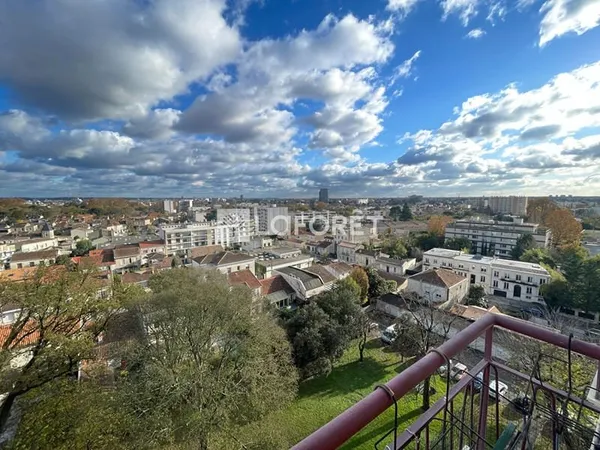 Appartement T4 traversant avec garage au coeur de Cauderan