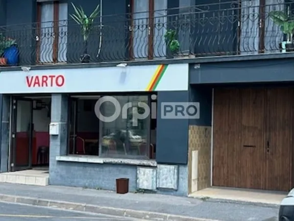 Local commercial 115 m²