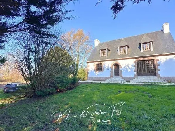 Grande maison familiale entre bourg et plages