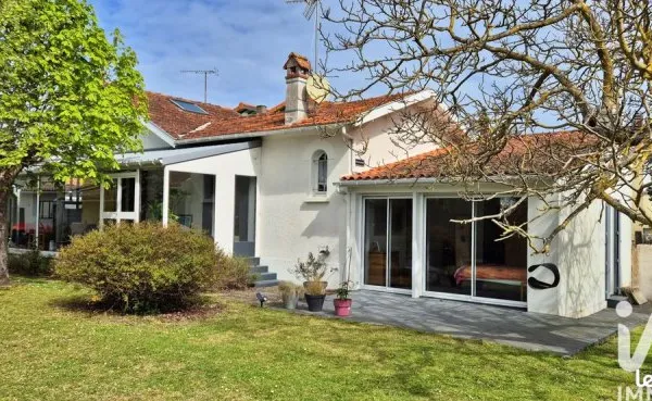 Propriété 3 pièces 99 m²