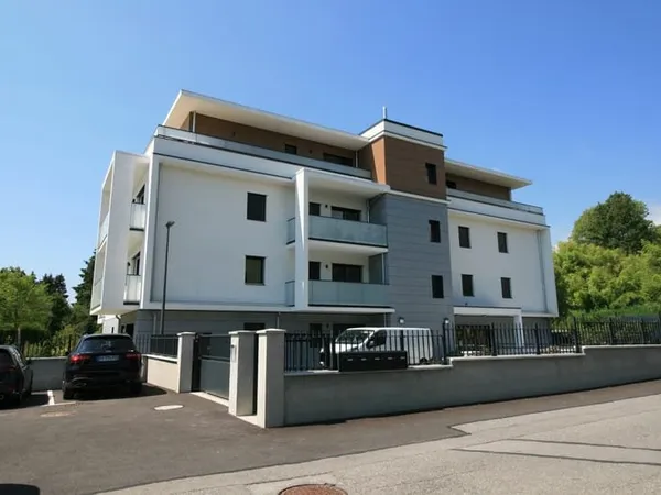 Appartement T6 (5 CHAMBRES) AVEC TERRASSE • Divonne-les-Bains 01220 • 5 Chambres • Surface de 291 m2