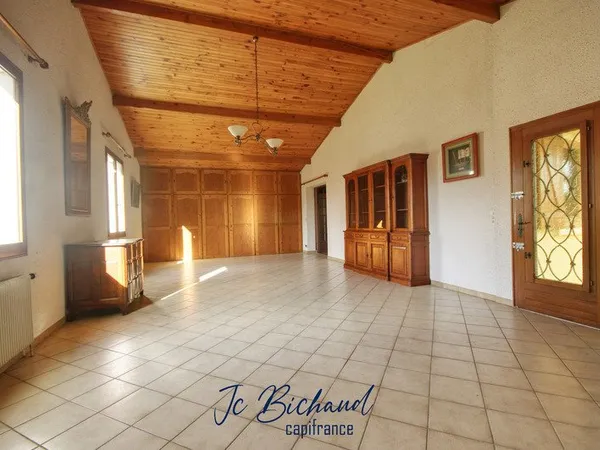 Maison de 250m2 + sous-sol de 80m2
