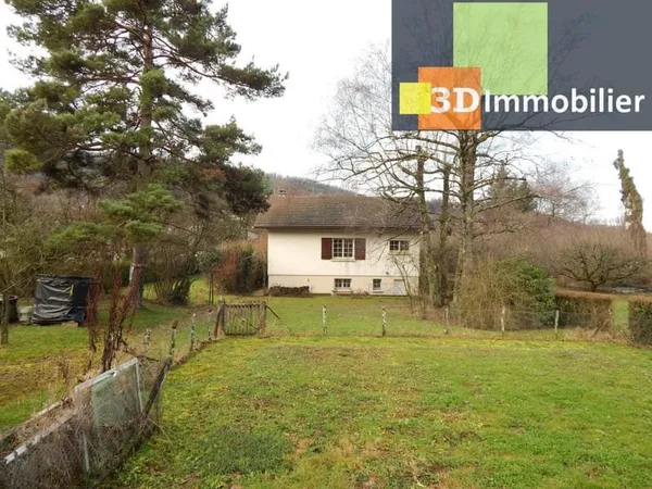 VENTE : LONS-LE-SAUNIER (39), VENDS MAISON À RAFRAICHIR 123 m² sur terrain 4782 M²