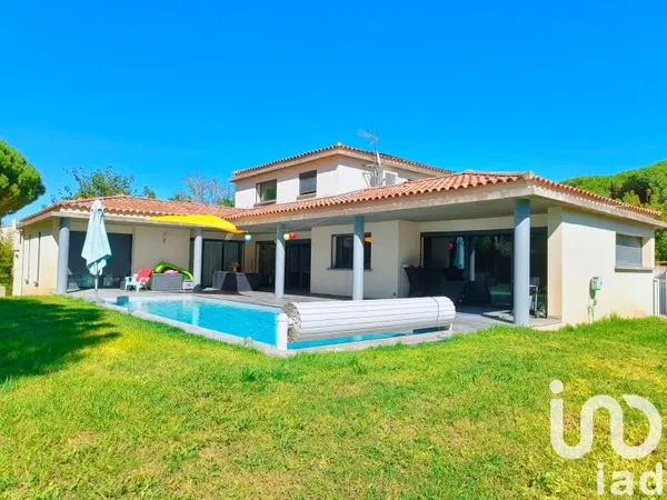 Maison 9 pièces 252 m²