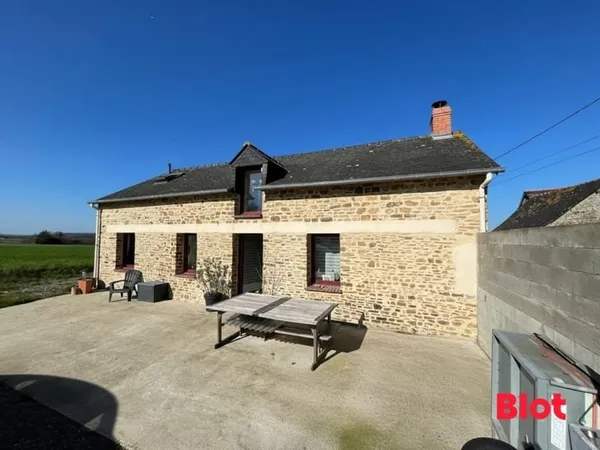 A VENDRE PAR BLOT IMMOBILIER - CHARMANTE LONGERE - 3 CHAMBRES - ERCE EN LAMEE