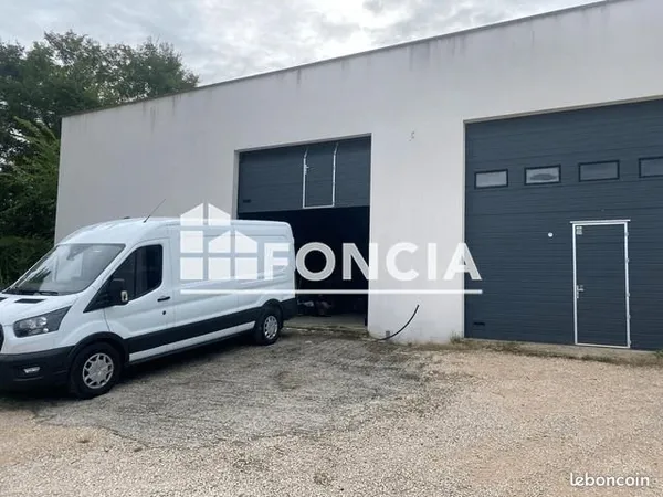 Local commercial 177 m²