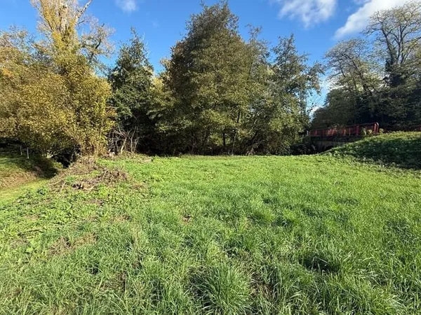 Terrain 633 m²