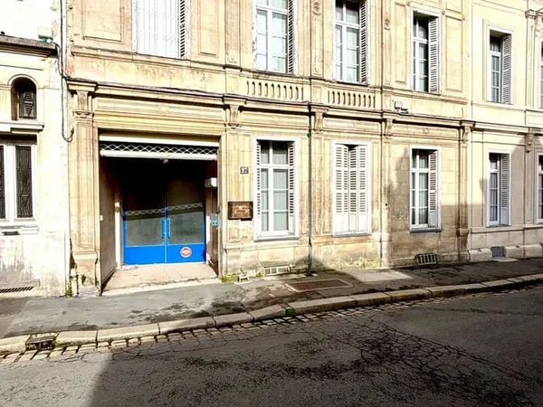Maison 3 pièces 298 m²