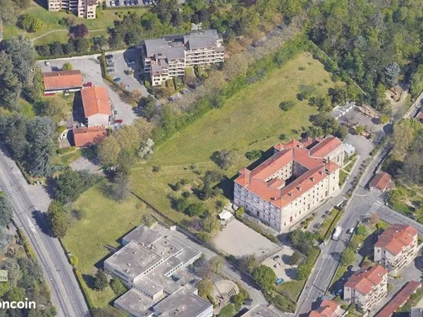 Local 986 m²