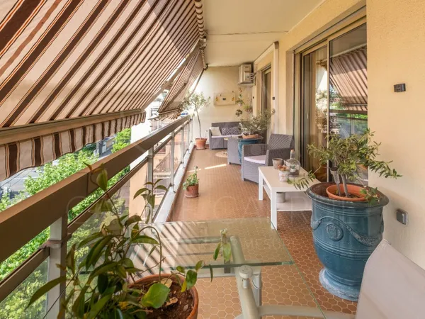Appartement rénové 4 pièces 102 m²