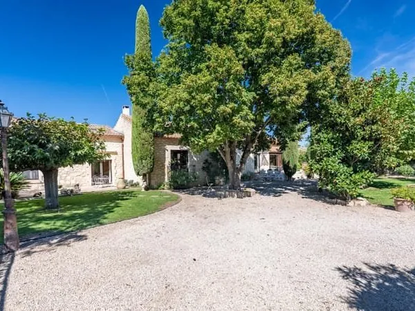 Achat : Maison Mollégès (13940)