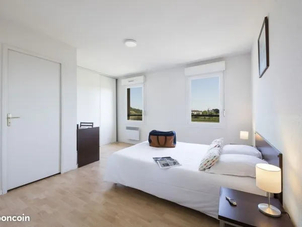 Studio 1 pièce 33 m²