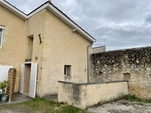 Maison Mitoyenne de type 3 de 51 m² env. avec terrasse