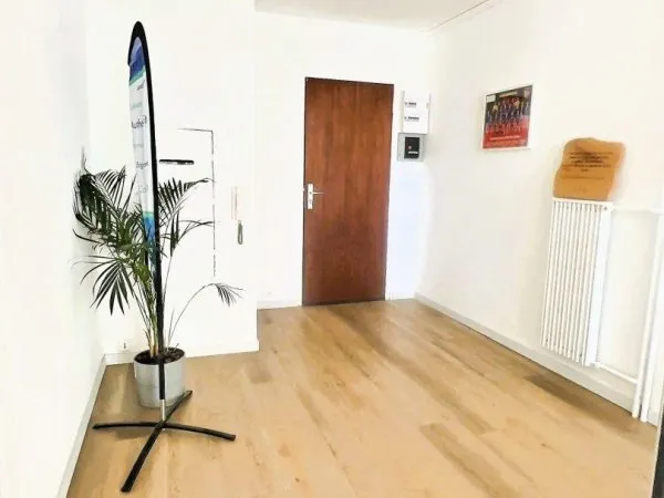 Local commercial 4 pièces 58 m²
