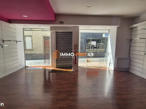 Local 60 m² Cholet