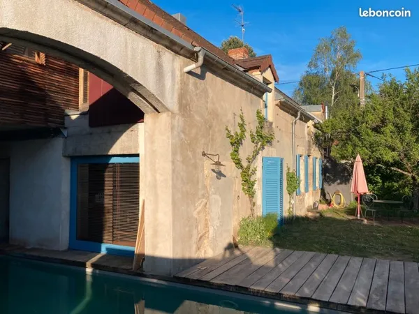 MAISON D'ARCHITECTE A 2H de PARIS, en Bourgogne