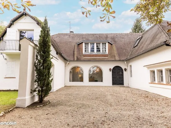 Maison 9 pièces 350 m²
