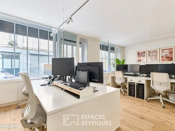 Bureaux 67 m² PARIS