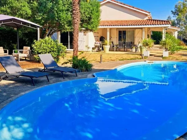 Villa 5 pièces 218 m²