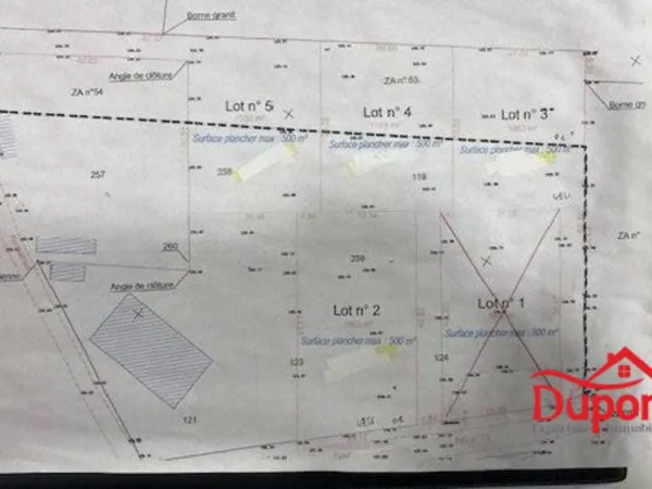 Terrain constructible 1063 m2 à Morembert 10240