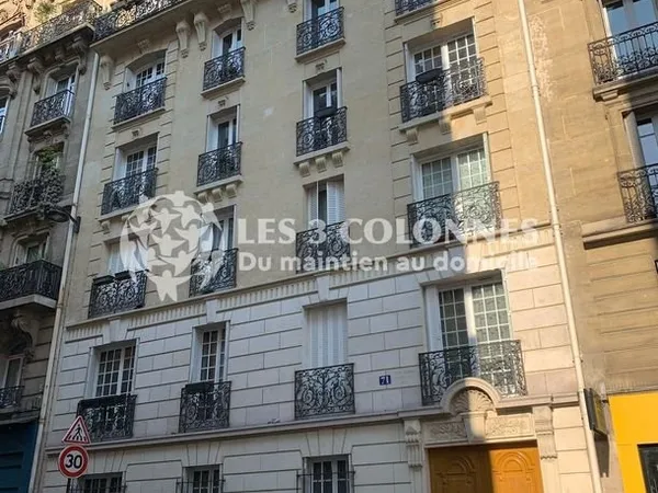 Appartement à vendre - Montmartre Abbesses - Style haussmannien 1900