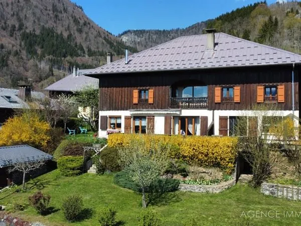 Superbe Ferme Rénovée De 1900 Charme Authentique Savoyard