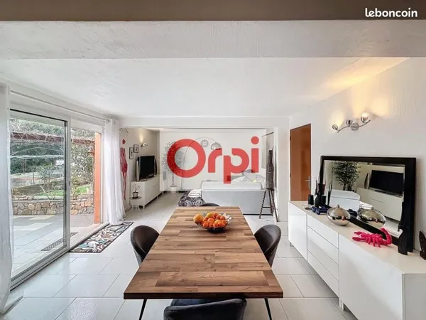 Maison 5 pièces 280 m²