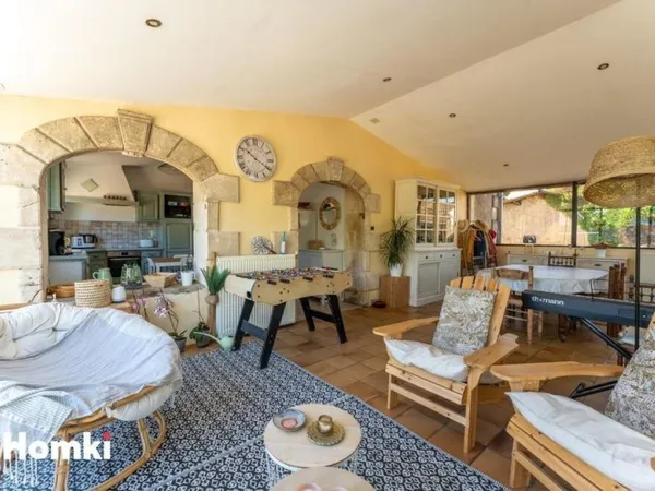 Maison/Villa T5 de 147 m2 à REIGNAC 33860