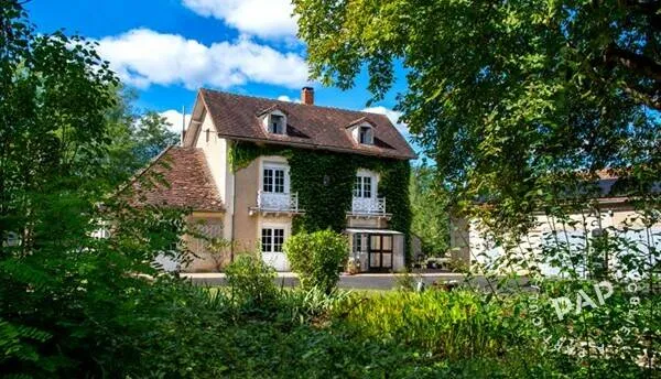 Maison 13 pièces 275 m²