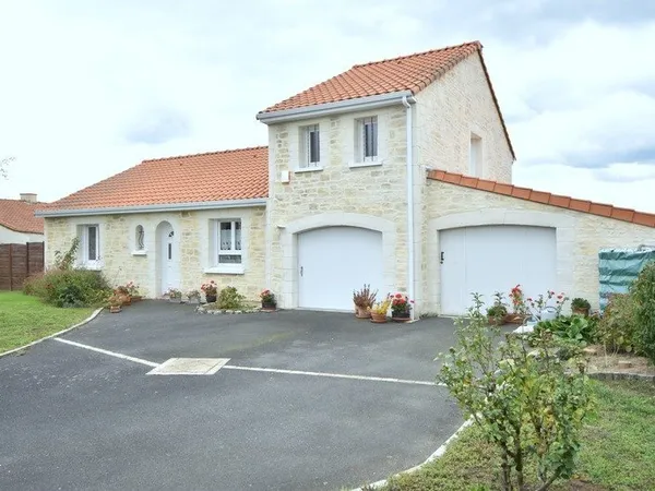 Maison familiale 5 chambres, au LANDREAU (44)