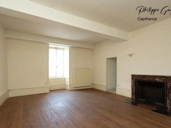 Appartement à vendre 3 pièces CHAROLLES (71)
