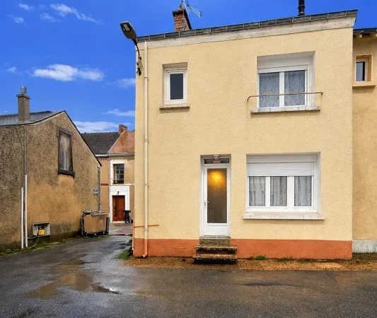 MAISON DE BOURG - 1 Chambre - 1 bureau