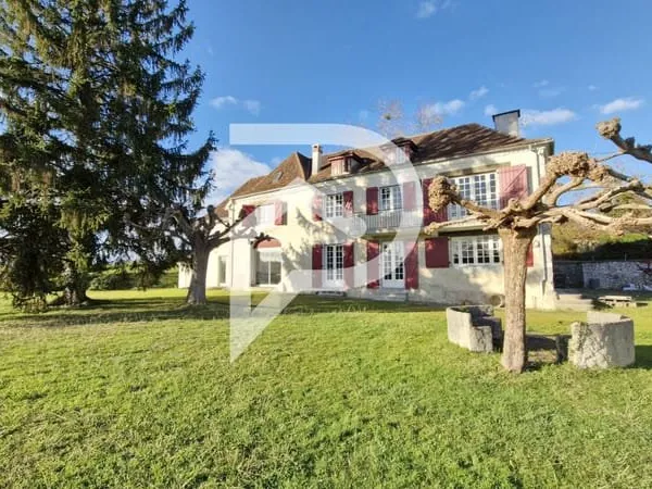 Propriété de 10 pièces 470 m², sur 10 Hectares ORTHEZ